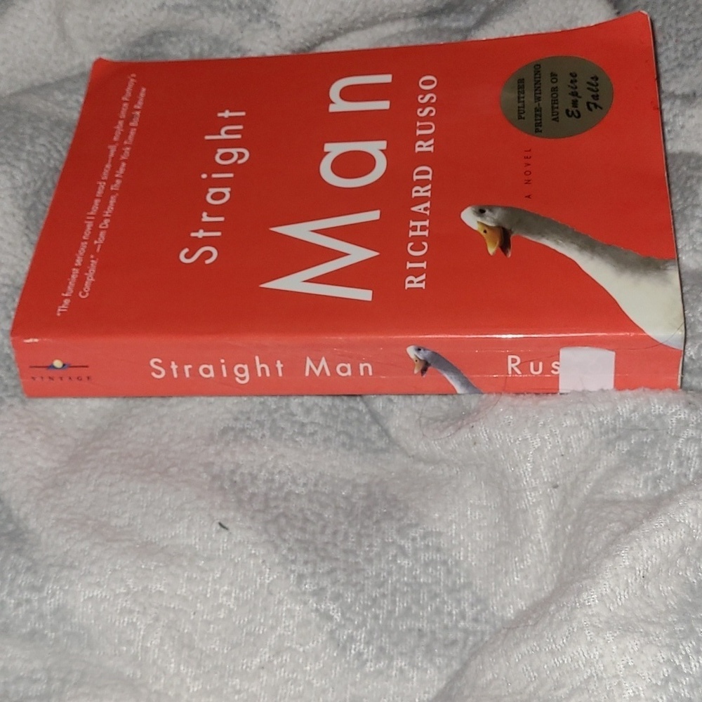 Straight Man By: Richard Russo Novel Pulitzer Prize Winning Author 391 Pages - Picture 6 of 9